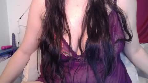 Snapshot of curvygamerceline chatting on September 10, 5:57 pm Celine Fawe online show from September 10, 5:57 pm