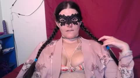 Snapshot of curvygamerceline chatting on January 12, 9:20 pm Celine Fawe online show from January 12, 9:20 pm