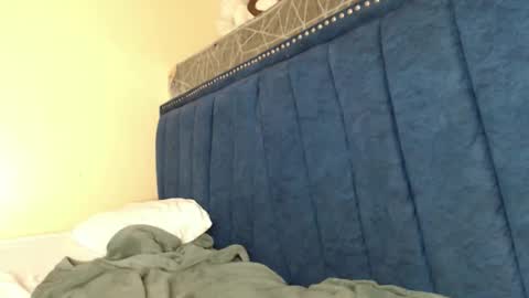 curvyjoan online show from February 18, 9:38 am