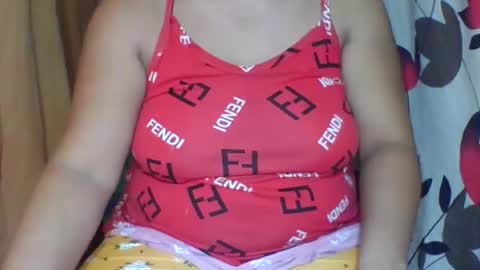 curvyladyxx289 online show from December 17, 6:52 am