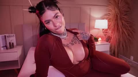 Samantha online show from May 7, 6:13 pm