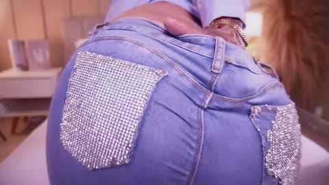 Samantha online show from May 19, 5:41 pm