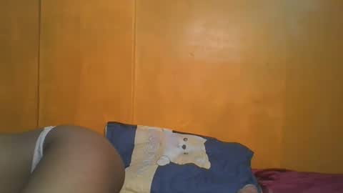 curvylyin online show from October 15, 11:32 am