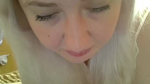 Curvy online show from June 30, 11:11 am