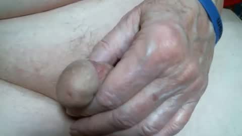 Snapshot of cutandwaxed2 chatting on February 3, 3:06 pm BI SMOOTH MATURE SUB online show from February 3, 3:06 pm