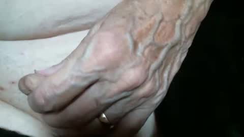 Snapshot of cutandwaxed2 chatting on October 19, 1:34 pm BI SMOOTH MATURE SUB online show from October 19, 1:34 pm