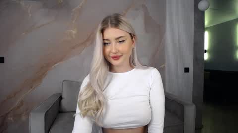 Kira  online show from December 5, 8:33 am