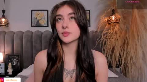 Snapshot of cute__cherry_ chatting on April 14, 8:37 pm Amber online show from April 14, 8:37 pm