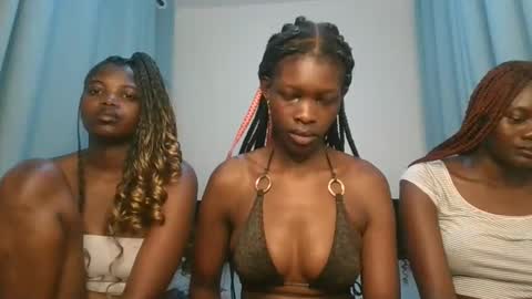 Snapshot of cute_angel11 chatting on November 3, 10:10 pm angel online show from November 3, 10:10 pm