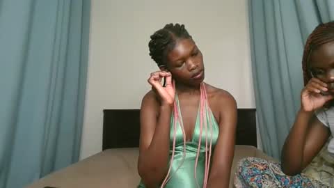 Snapshot of cute_angel11 chatting on November 18, 1:04 pm angel online show from November 18, 1:04 pm