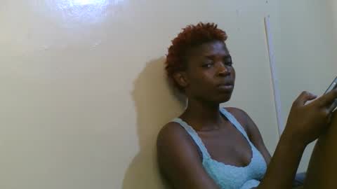 Snapshot of cute_banice chatting on December 19, 1:07 pm cute_banice online show from December 19, 1:07 pm