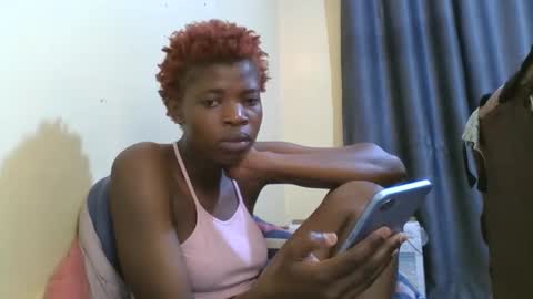 Snapshot of cute_banice chatting on December 22, 1:34 am cute_banice online show from December 22, 1:34 am