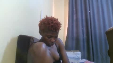 Snapshot of cute_banice chatting on December 28, 1:17 pm cute_banice online show from December 28, 1:17 pm