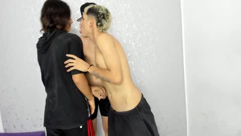 Snapshot of cute_boys18 chatting on January 17, 4:57 pm ARTURO-18 MATIAS-18 NIKOLAY-19 HADES-18 GABO-19 online show from January 17, 4:57 pm