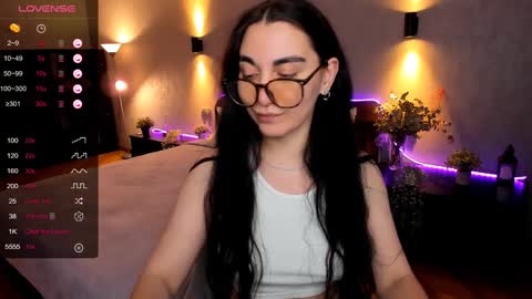 Snapshot of cute_chus chatting on December 3, 10:17 am Hanna online show from December 3, 10:17 am