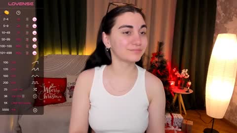 Snapshot of cute_chus chatting on December 28, 2:22 am Hanna online show from December 28, 2:22 am