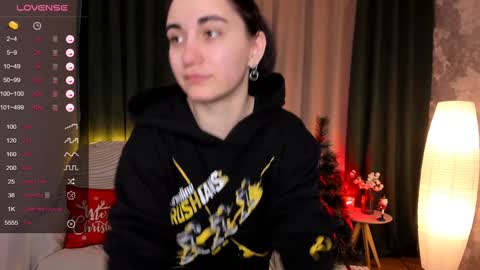 Snapshot of cute_chus chatting on December 28, 5:23 am Hanna online show from December 28, 5:23 am