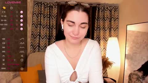 Snapshot of cute_chus chatting on February 14, 5:19 am Hanna online show from February 14, 5:19 am