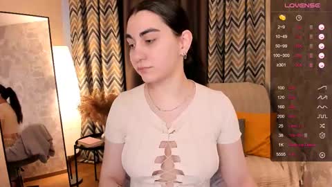 Snapshot of cute_chus chatting on March 11, 2:43 am Hanna online show from March 11, 2:43 am