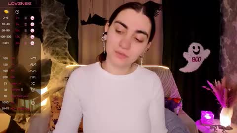 Snapshot of cute_chus chatting on October 22, 2:23 am Hanna online show from October 22, 2:23 am