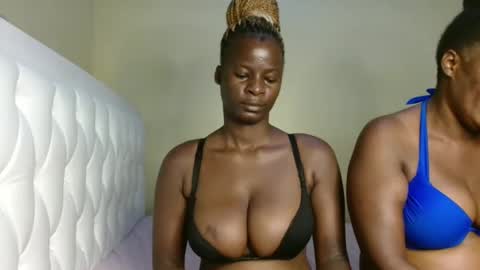 Snapshot of cute_dani01 chatting on February 13, 11:39 am Dani online show from February 13, 11:39 am