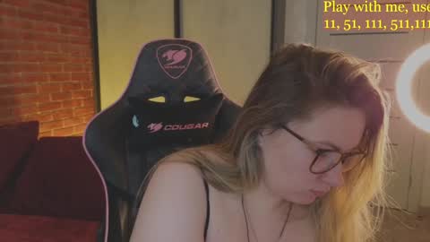 Everyday stream in the same time online show from December 14, 7:40 am