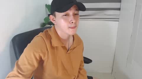 cute_enzo24 online show from December 4, 5:49 am