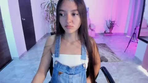 Snapshot of cute_fox_1 chatting on May 30, 2:25 pm Bella Fox online show from May 30, 2:25 pm