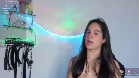 Snapshot of cute_horny12 chatting on February 25, 8:14 am Cute horny1 online show from February 25, 8:14 am