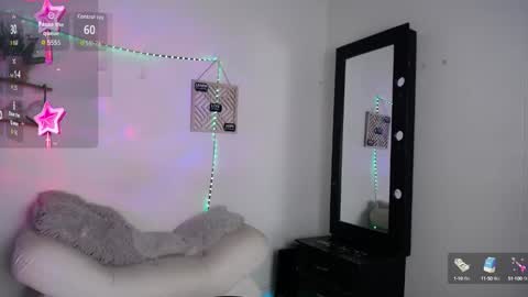 Snapshot of cute_horny12 chatting on October 5, 2:54 am Cute horny1 online show from October 5, 2:54 am