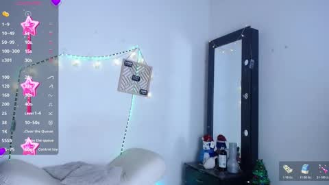 Snapshot of cute_horny12 chatting on November 20, 2:45 am Cute horny1 online show from November 20, 2:45 am