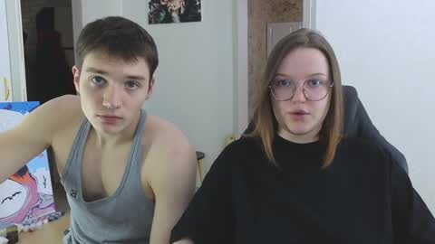 Snapshot of cute_junk chatting on December 7, 10:17 pm Kite and Jack online show from December 7, 10:17 pm