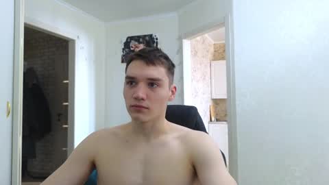 Snapshot of cute_junk chatting on March 5, 6:23 am Kite and Jack online show from March 5, 6:23 am