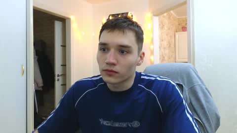 Snapshot of cute_junk chatting on March 8, 5:01 pm Kite and Jack online show from March 8, 5:01 pm