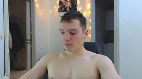 Snapshot of cute_junk chatting on March 12, 12:47 pm Kite and Jack online show from March 12, 12:47 pm