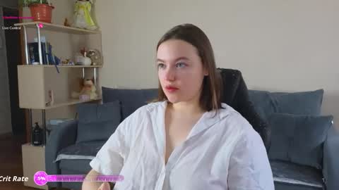 Snapshot of cute_junk chatting on October 14, 7:09 am Kite and Jack online show from October 14, 7:09 am