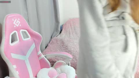 cute_kate0 online show from October 28, 12:09 pm