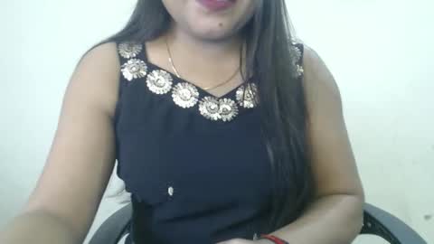 Snapshot of cute_kavya chatting on October 1, 8:42 am cute_kavya online show from October 1, 8:42 am