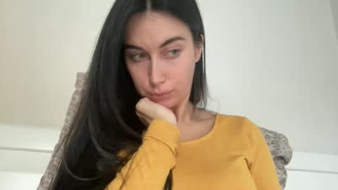 Snapshot of cute_kriss94 chatting on October 28, 1:36 pm cute_kriss94 online show from October 28, 1:36 pm