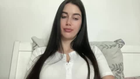 cute_kriss94 online show from May 5, 7:55 pm