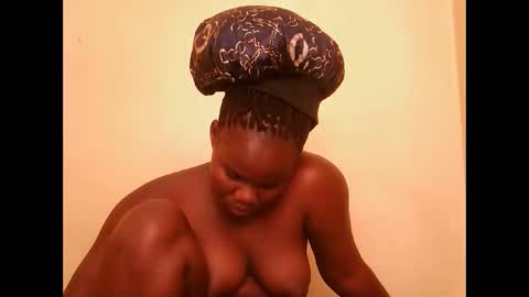 cute_latifah online show from February 13, 11:39 am