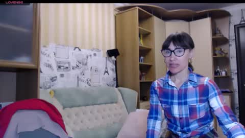 cute_lion_ online show from December 4, 10:57 am