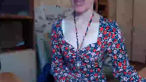 cute_lion_ online show from March 10, 9:03 am