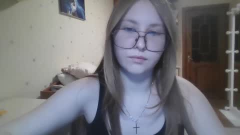Snapshot of cute_minx chatting on March 3, 9:31 pm Veronica online show from March 3, 9:31 pm