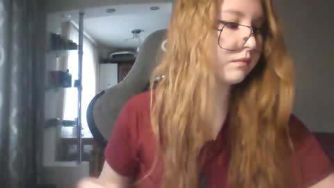 Snapshot of cute_minx chatting on March 28, 5:07 am Veronica online show from March 28, 5:07 am
