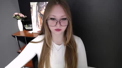 Snapshot of cute_minx chatting on March 30, 6:14 am Veronica online show from March 30, 6:14 am
