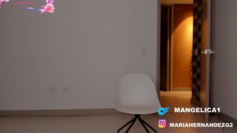Snapshot of cute_molly18 chatting on March 6, 1:27 am Maria online show from March 6, 1:27 am