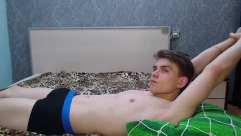 Snapshot of cute_oliver chatting on January 28, 3:57 pm Oliver online show from January 28, 3:57 pm