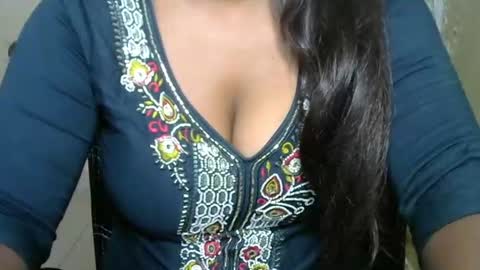 Snapshot of cute_payalji chatting on April 26, 1:47 am alia online show from April 26, 1:47 am