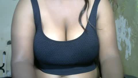 Snapshot of cute_payalji chatting on May 18, 2:18 am alia online show from May 18, 2:18 am
